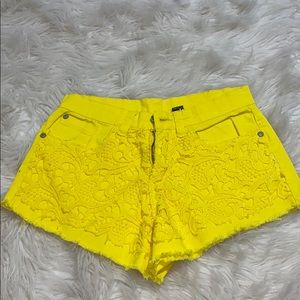 vivid neon yellow shorts !!